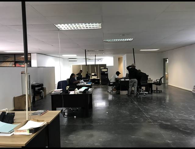2,600M² WAREHOUSE TO LET IN BRIARDENE